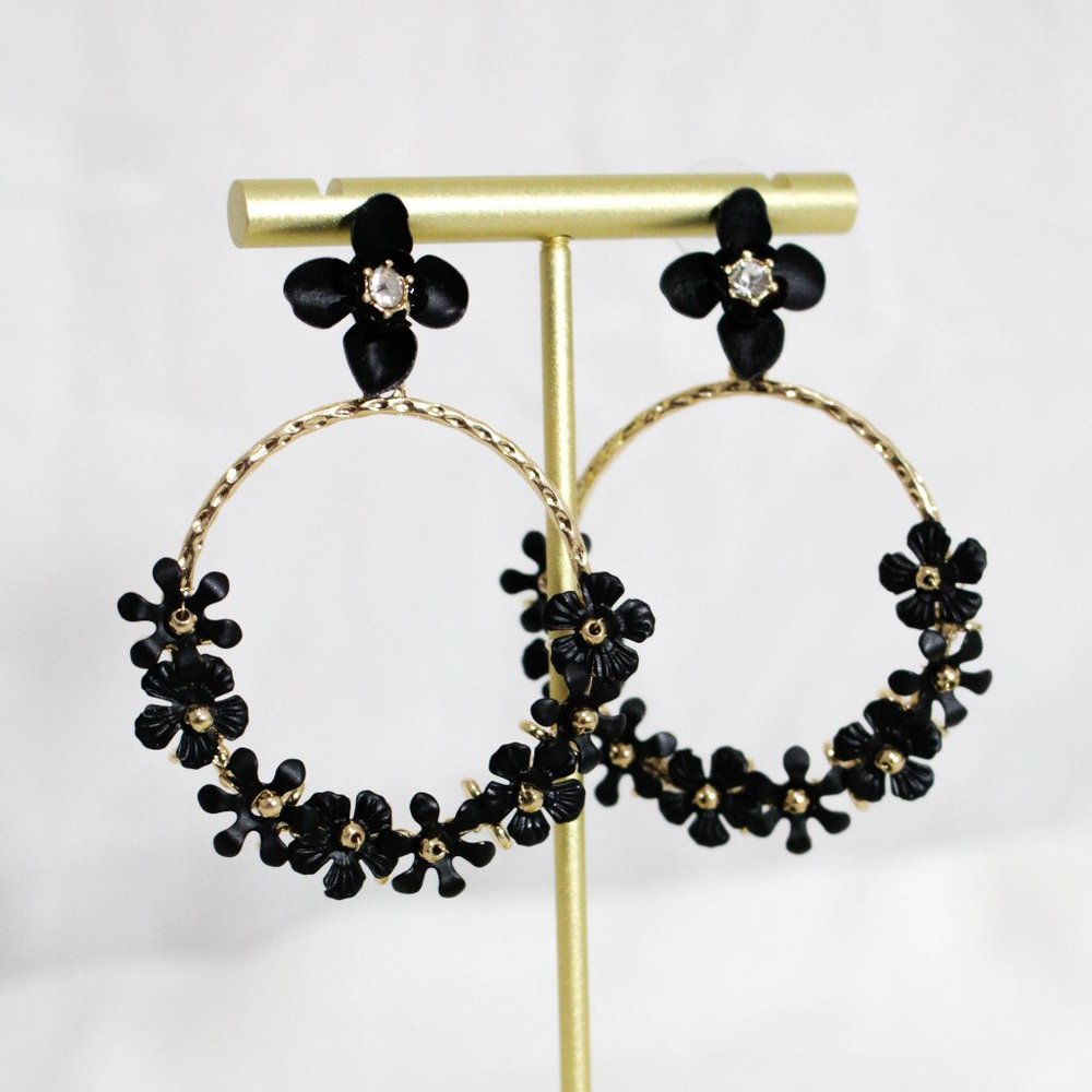 NWT Black/Gold Floral Hoop Earrings